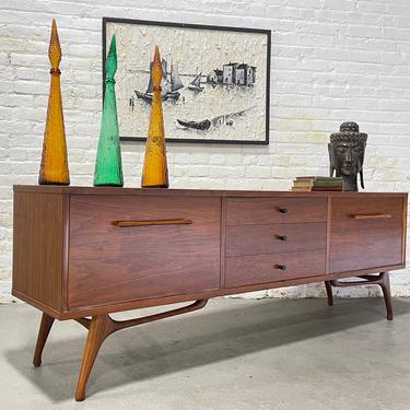 LONG + LOW Mid Century Modern Walnut CREDENZA / Media Stand, c. 1960's 