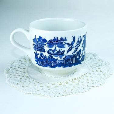 Vintage Chinoiserie Mug / Blue Willow Pattern 