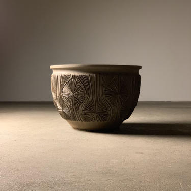 Robert Maxwell + David Cressey Sunburst Ceramic Planter by Earthgender 