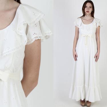 Plain White Embroidered Eyelet Maxi Dress / Swiss Dot Eyelet Country Style / Vintage 70s Floral Garden Party Prairie Dress 
