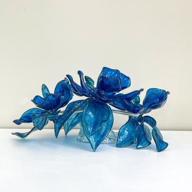 Mid Century Crystalin Lucite Flower Sculpture, Vintage Blue Acrylic Floral Centerpiece Decor 