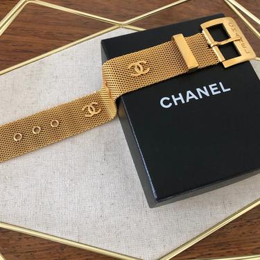 Vintage 90’s CHANEL CC Logos Mesh Snake Chain Buckle Clasp Belt Bracelet - 95 Collection 