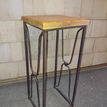 Tea table or plant stand 26" tall