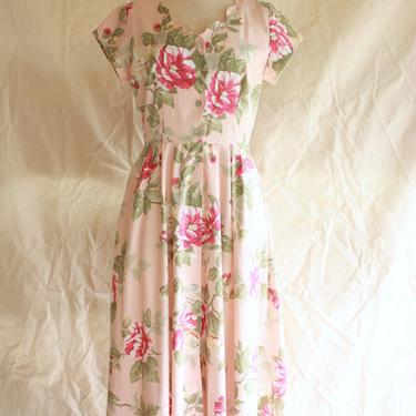 80s Carol Anderson Romantic Floral Dress with Scalloping Size S / M 