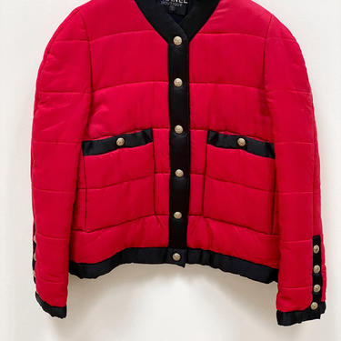 Vintage 90’s CHANEL CC Logo Monogram Logo Red Black Quilted Silk Puffer Ski Snow Jacket Coat / S -M 