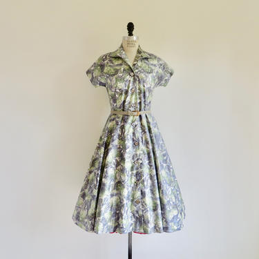 Vintage 1950's Gray Green Floral Combed Cotton Fit and Flare Shirt Dress Full Skirt Collared Rockabilly Swing Spring Summer 31&quot; Waist Medium 