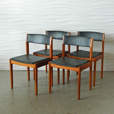 HA-C8004 Set of Four Teak Chairs
