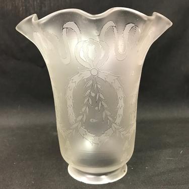 4880 Single 2 1/4&amp;quot; Fitter Etched Glass Lamp Shade Victorian style c1910 