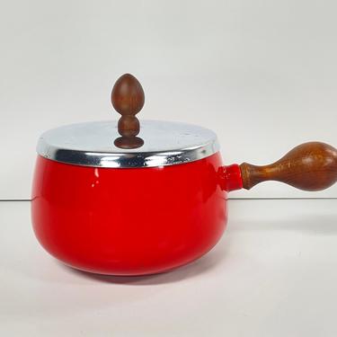 Vintage Red Enamel Cookware / Gail Craft / Fondue Pot / Lidded / Wood Handle / FREE SHIPPING 