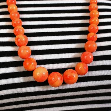 Unique Vintage 60s 70s Bright Orange Marbled Psychedelic Beaded Necklace 