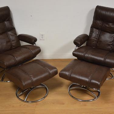 Brown Leather Ekornes Lounge Chairs and Ottomans 