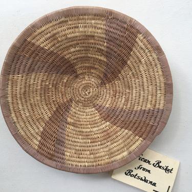 Vintage Basket Made In Botswana, African Basket From Mokolane Tree, Ribs Of The Giraffe Design, Makalini Palm, 9&quot; Diameter 