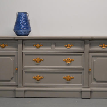 Stylish Buffet / sideboard / credenza / buffet server - Large by Unique