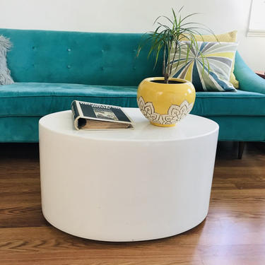 Mid Century Modern Style White Oval Coffee Table (Los Angeles) 
