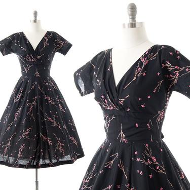 Vintage 1950s Dress | 50s JERRY GILDEN Japanese Cherry Blossom Floral Printed Black Cotton Fit Flare Full Skirt Day Dress w/ Pockets (small) 