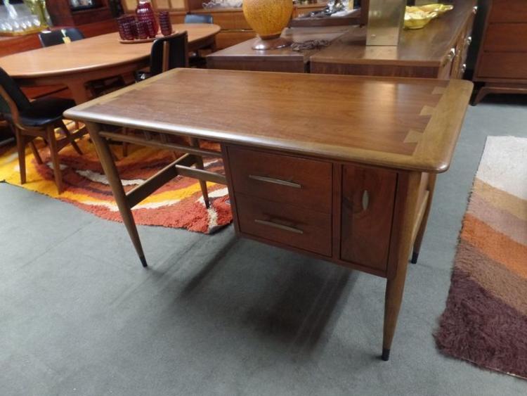 Mid-Century Modern desk from the Acclaim collection by Lane