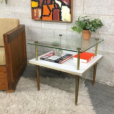 LOCAL PICKUP ONLY —————— Vintage mcm End Table 