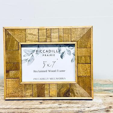 5x7 Reclaimed Wood Pallet Frame | 5x7 Rustic Tabletop Frame | 5x7 Rustic Wall Hung Frame | Picture Frame | Boho | Natural | Stained | Cabin 