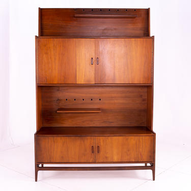 Richard Thompson for Glenn of California Mid Century Sideboard Credenza Buffet and Hutch Display Cabinet - mcm 