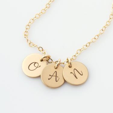 Dainty Initial Necklace/Tiny Personalized Gold Disc/Multiple Charm Necklace/Christmas Gift For Mom/Tiny Initial Jewelry/Personalized Letters 