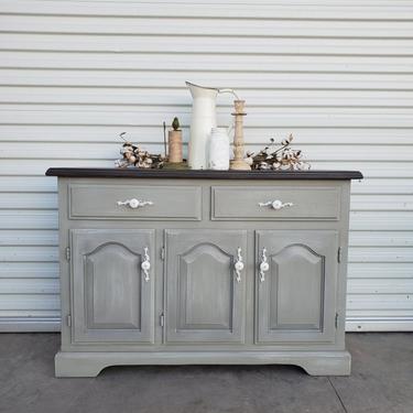 Buffet – Empire Gray with drybrushed White