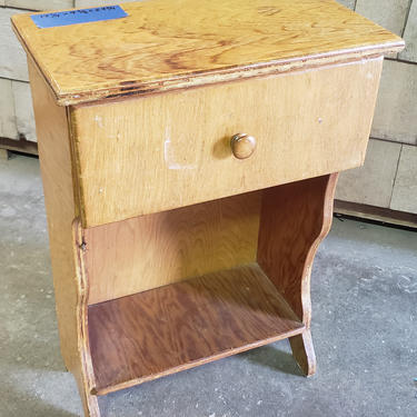 Wood end table 17 1/4 x 9 5/8 × 24 3/4