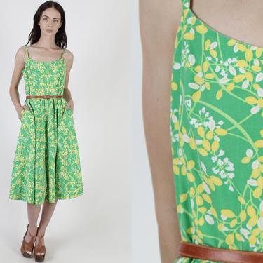 Vintage 70s Green Garden Floral Dress / Summer Yellow Wildflower Lawn Dress / Casual Relaxed Outdoor Sun Pockets Midi Mini Dress 