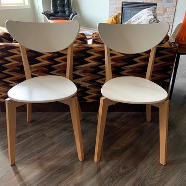 Set of 2 Vintage Scandinavian Dining Chairs 
