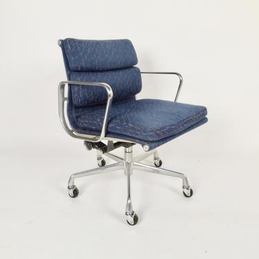 Eames "Soft Pad" Chair