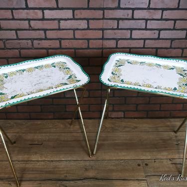 Vintage Set of 2 Metal LaVada Cream and Green Flower TV Trays 