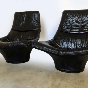 Pair of Lounge Arm Chairs by Gerard van den Berg- Model ” Mantis”