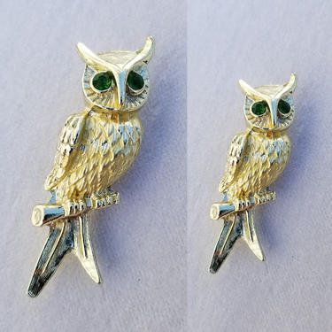 Vintage 1990s Gold Owl Brooch ~ Great Horned Owl Pin ~ Green Jewel Eyes ~ Animal Bird Jewelry ~ Gift Jewelry for Her ~ Wisdom Meaning 