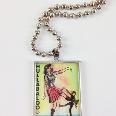 1960'S Vintage MOD Lenticular THE FREDDIE Dancer Necklace, set in metal with a large ball chain!! 