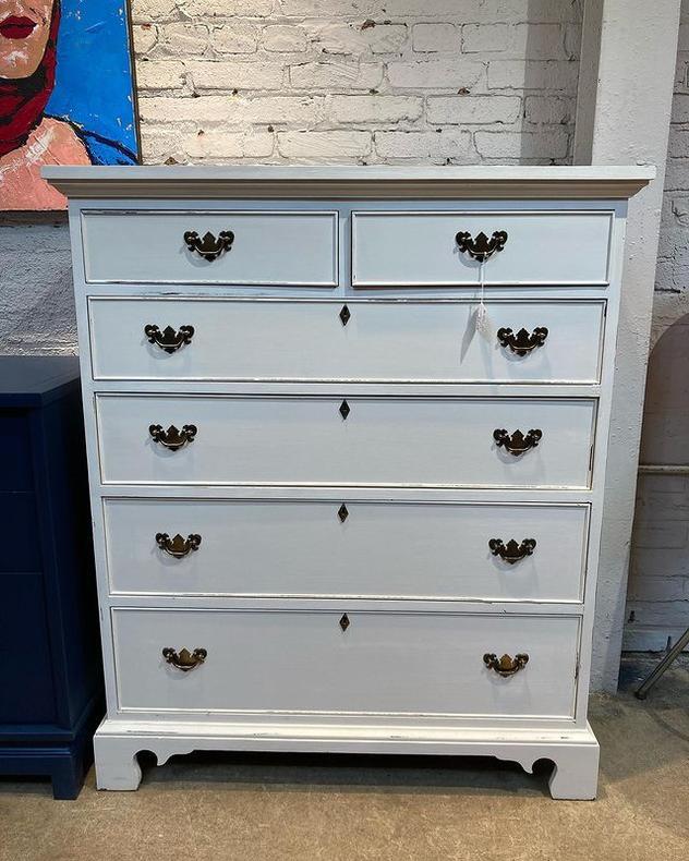 White painted 6 drawer chest from craftique. 40”x20” x 47” 