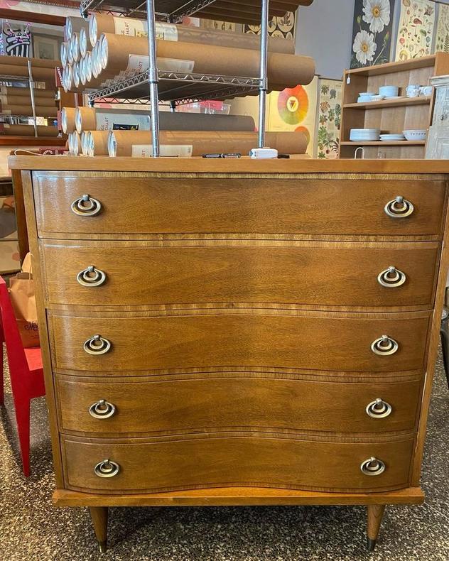 Walnut veneer midcentury modern chest of drawers, 40”L x 18”W x 43”T