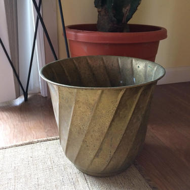 India hammered brass planter boho bohemian eclectic jungalow cottage farmhouse exotic 