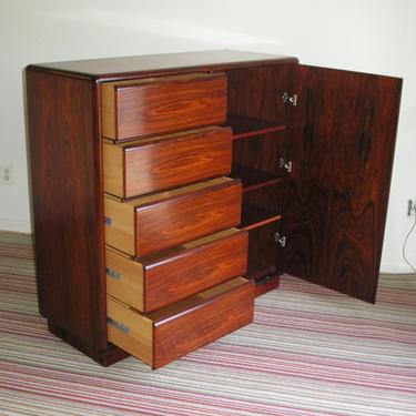 High Quality Danish Modern Brazilian Rosewood Gentleman's Chest Dresser Credenza By Brouer = Dyrlund, Torring, Keibaek 