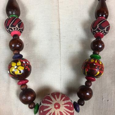 1980s necklace, beaded, vintage jewelry, hand painted, wood beads, ethnic necklace, island style, graduated, Hawaiian style, summer, hippie 