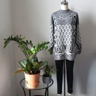 Vintage Black and White Mock Neck Sweater, Size L, Sweater Tunic, 1990s 90s Graphic Sweater 