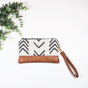 Cream and Charcoal Mudcloth Wristlet: Small Bag, Wristlet Clutch, Bridesmaid Gift, Phone Wristlet 