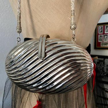 Vintage Silver Metal Clamshell Purse Handbag Boho Novelty Purse Clutch 
