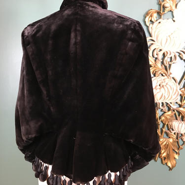 victorian cape, plush velvet cape, 1800s fashion, antique cape, passementerie, steampunk style, gothic cape, victorian coat, pom poms 