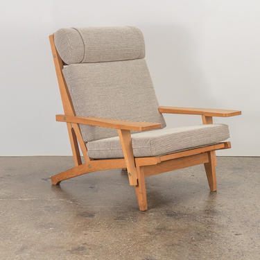 Hans J. Wegner Oak Lounge Chair 