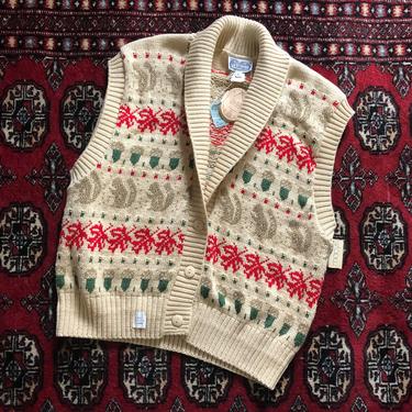 vintage ‘80s THE VILLAGER Story Book Collection Fall sweater vest | Autumn leaves, squirrel & acorn fair isle pattern 