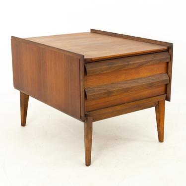 Lane First 1st Edition Mid Century Walnut Nightstand Side End Table 