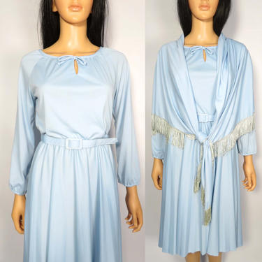 Vintage 70s Pastel Blue Keyhole Polyester Dress With Belt And Fringe Shawl Made In USA Size 10 S/M 
