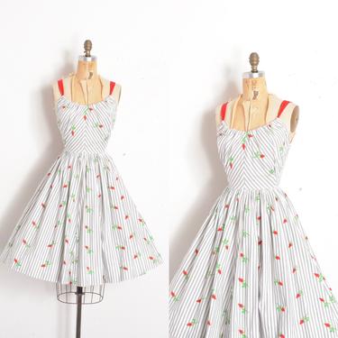 Vintage 1950s Dress / 50s Rosebud Print Striped Cotton Sundress / Red White ( XS extra small ) 