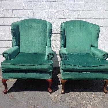 Pair of Chairs Traditional Wingback Armchairs Chair Seating Vintage Wing Back Chippendale Lounge Mid Century Modern English Set High Back 