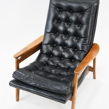 Tufted Black Vinyl Lounge Chair