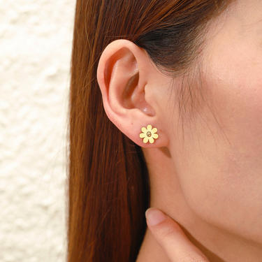 Willow 18k gold tiny gold flower stud earrings, dainty flower studs, gold flower earrings, minimalist flower ear studs, small flower stud 